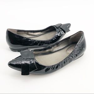 Me Too Paige2 Size 7M Pointy Toe Ballet  Flats